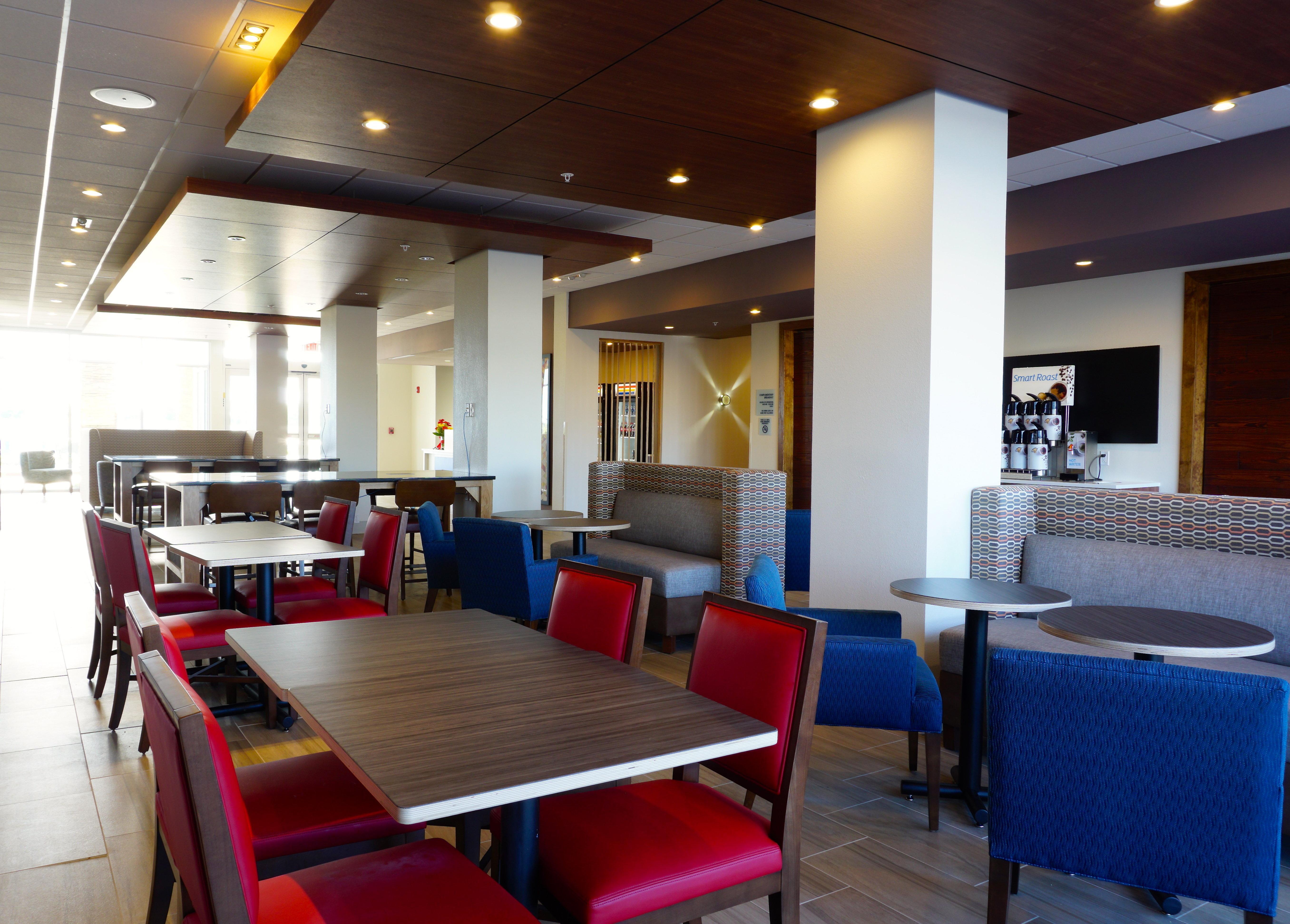 Express & - Millard Area By Ihg Omaha