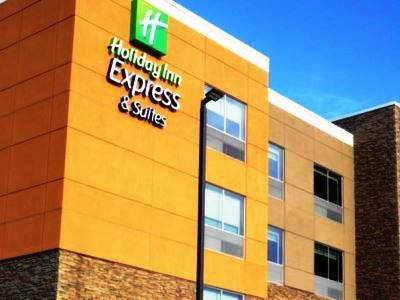 Express & - Millard Area By Ihg